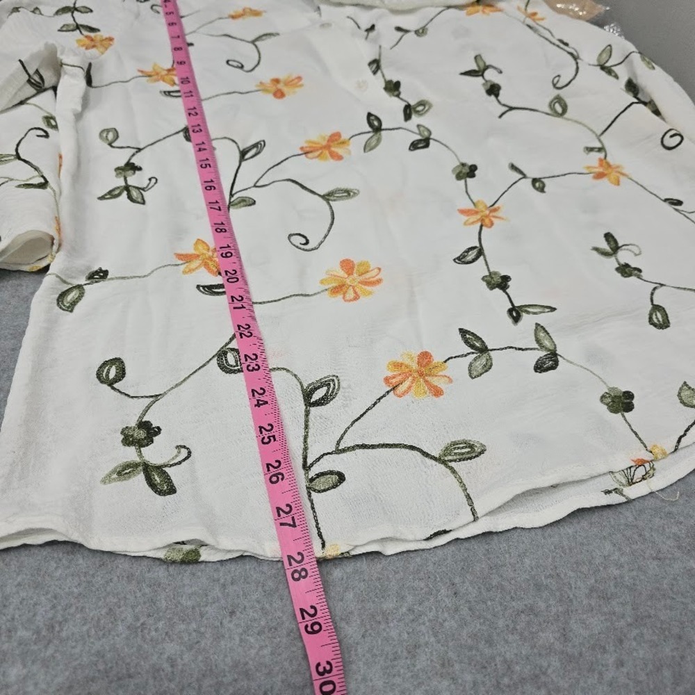 NWT Kindred Blouse Top 1X White Embroidered Floral Roll Tab Sleeve Cottagecore - Picture 4 of 8